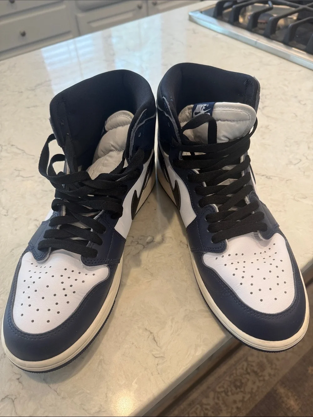 Nike Air Jordan 1 High - White, Navy, Black